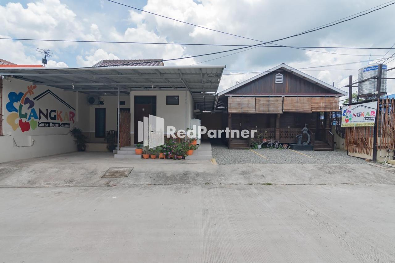Langkar Guest House Syariah Mitra Reddoorz Samarinda Exterior photo